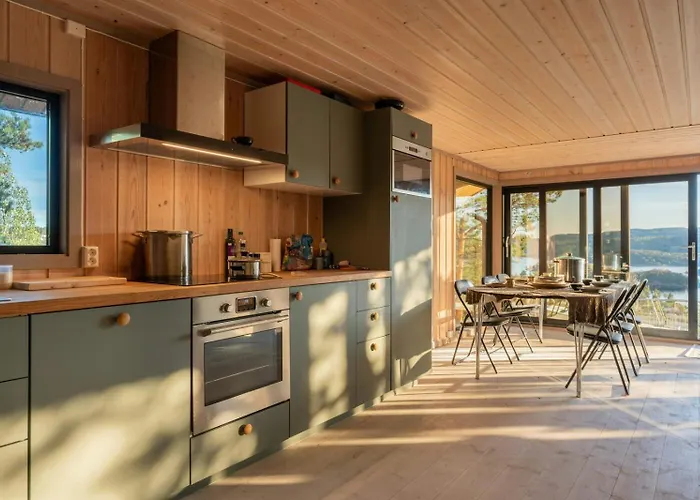 Live In Treetops With Fjord View Hébergement de vacances