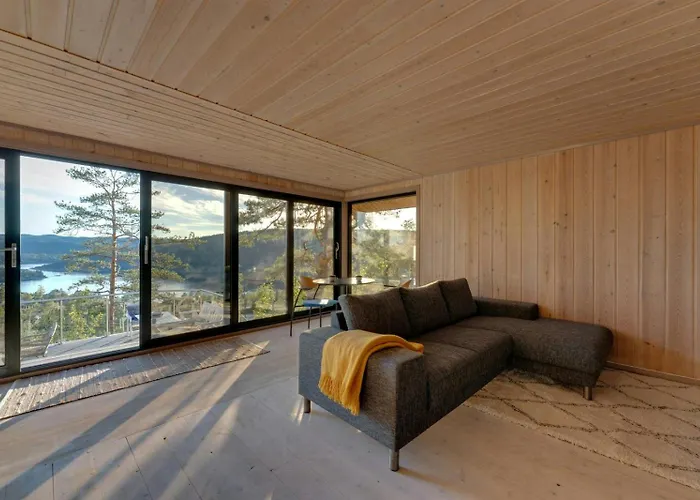 Live In Treetops With Fjord View Hébergement de vacances *